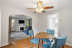 2402 Hillview St, Pittsburgh, PA 15234 - Photo 10