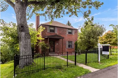 2402 Hillview Street, Pittsburgh, PA 15234 - Photo 2