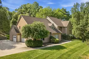 210 Reichold Rd, Pittsburgh, PA 15090 - Photo 46