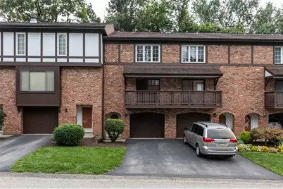 350 Woodbridge Dr, Ross Twp, PA 15237 - Photo 1