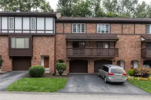 350 Woodbridge Dr, Ross Twp, PA 15237 - Photo 1
