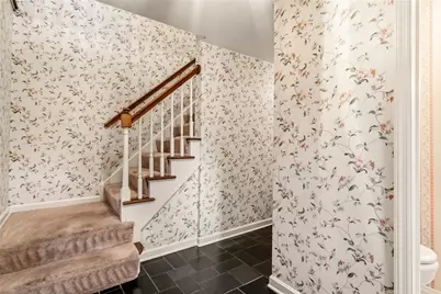 130 Laurelwood Dr, Ross Twp, PA 15237 - Photo 4