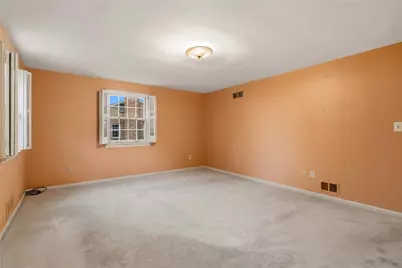 130 Laurelwood Dr, Ross Twp, PA 15237 - Photo 8