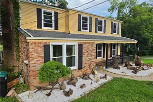 1220 Fox Run Cir, Pittsburgh, PA 15241 - Photo 2