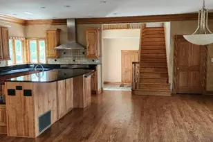 650 Washington Ave, Ellwood City, PA 16117 - Photo 14
