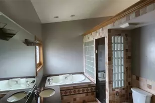 650 Washington Ave, Ellwood City, PA 16117 - Photo 30