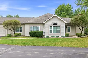 57 Stone Ridge Blvd, Hermitage, PA 16148 - Photo 2