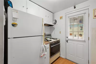 654 Perrilyn St, Pittsburgh, PA 15226 - Photo 8