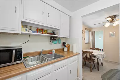 654 Perrilyn St, Pittsburgh, PA 15226 - Photo 10