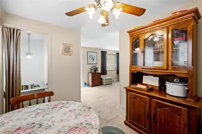 654 Perrilyn St, Pittsburgh, PA 15226 - Photo 6