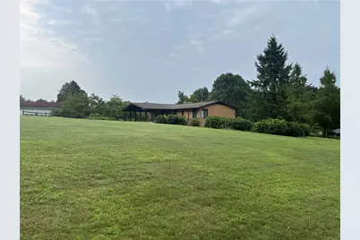 327 Holyoke Rd, Center Township, PA 16001 - Photo 42