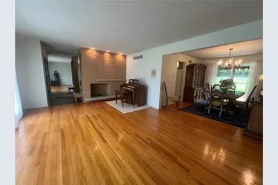 327 Holyoke Rd, Center Township, PA 16001 - Photo 14
