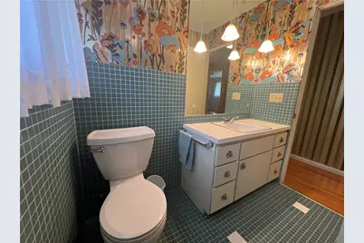 327 Holyoke Rd, Center Township, PA 16001 - Photo 24