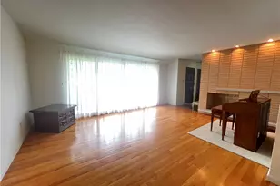 327 Holyoke Rd, Center Township, PA 16001 - Photo 10