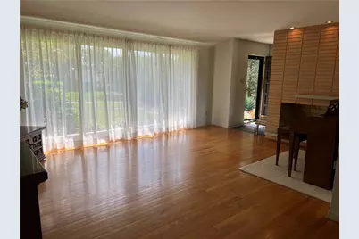 327 Holyoke Rd, Center Township, PA 16001 - Photo 12