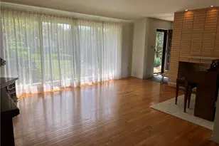 327 Holyoke Rd, Center Township, PA 16001 - Photo 12