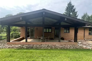 327 Holyoke Rd, Center Township, PA 16001 - Photo 30