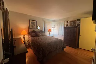 327 Holyoke Rd, Center Township, PA 16001 - Photo 18