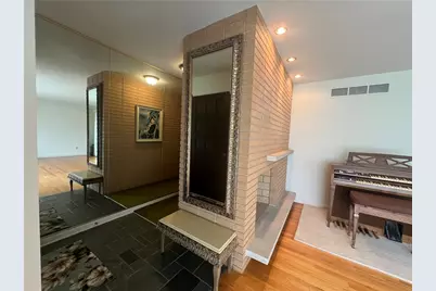 327 Holyoke Rd, Center Township, PA 16001 - Photo 10