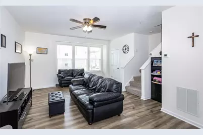 203 Truth Cir, Jackson Township, PA 16037 - Photo 6
