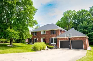 856 Walnut Dr, Ellwood City, PA 16117 - Photo 1