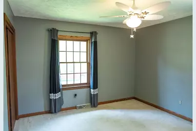 856 Walnut Drive, Ellwood City, PA 16117 - Photo 30