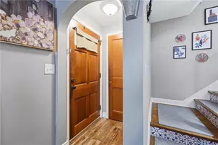 891 Bon Air Dr, Sharon, PA 16146 - Photo 8