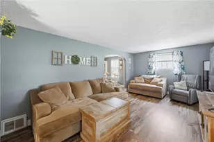 891 Bon Air Dr, Sharon, PA 16146 - Photo 10