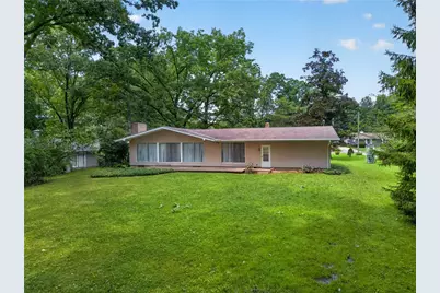 21 Evergreen Dr, Hempfield Township, PA 16125 - Photo 2