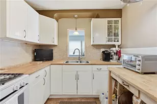 180 Calvert St, Bridgeville, PA 15017 - Photo 4