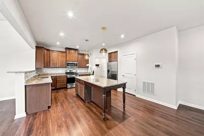 111 Pinevalley Dr, Ross Twp, PA 15229 - Photo 8