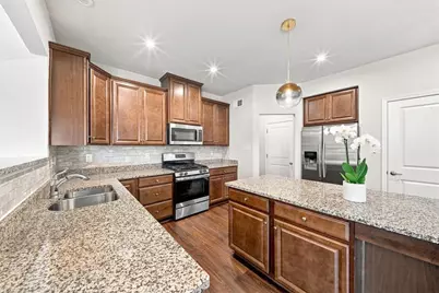 111 Pinevalley Dr, Ross Twp, PA 15229 - Photo 10