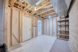 2115 Shawnee Dr, South Strabane, PA 15301 - Photo 40