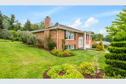 711 Valeria Drive, Canonsburg, PA 15317 - Photo 2