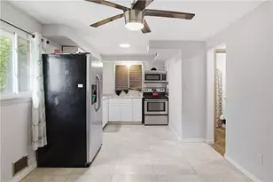 7913 Lloyd Ave, Pittsburgh, PA 15218 - Photo 10