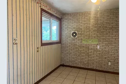 297 Ewings Mill Rd, Coraopolis, PA 15108 - Photo 2