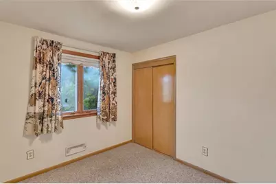 605 Regina Dr, Forward Township, PA 15037 - Photo 22