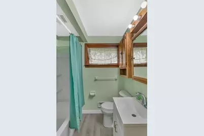 605 Regina Dr, Forward Township, PA 15037 - Photo 16