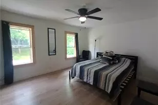 210 N 4th St, Jeannette, PA 15644 - Photo 16