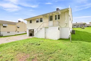 300 Sherwood Dr, Greater Johnstown School District, PA 15905 - Photo 32