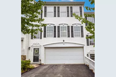 202 Ascot Court, Moon/Crescent Twp, PA 15108 - Photo 2