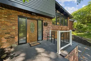 2317 Marbury Rd, Pittsburgh, PA 15221 - Photo 2