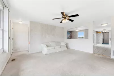 1402 Ivywood Dr, Pittsburgh, PA 15101 - Photo 2