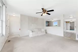 1402 Ivywood Dr, Pittsburgh, PA 15101 - Photo 2