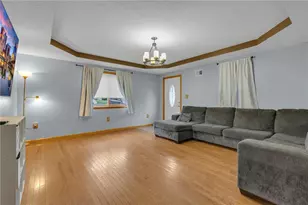 865 Walnut St, Rochester, PA 15074 - Photo 2