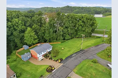 165 Reaghard Drive, West Deer, PA 15024 - Photo 4