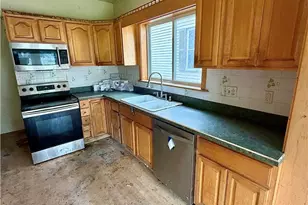 820 Lathrop St, New Castle, PA 16101 - Photo 14