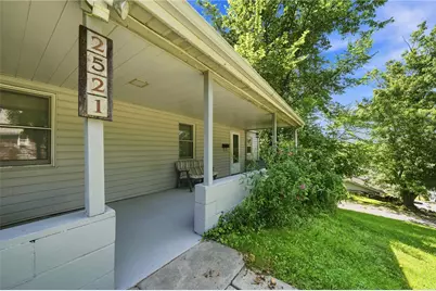 2521 Portland St, Hempfield Township, PA 15634 - Photo 2