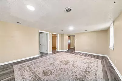 2521 Portland St, Hempfield Township, PA 15634 - Photo 8