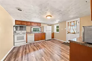2521 Portland St, Hempfield Township, PA 15634 - Photo 4